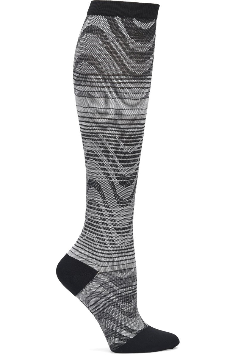 Nurse Mates black waves pattern compression socks - 12-14 mmHg graduated compression for regular calves up to 17 inches, circulation support for nurses and healthcare workers
