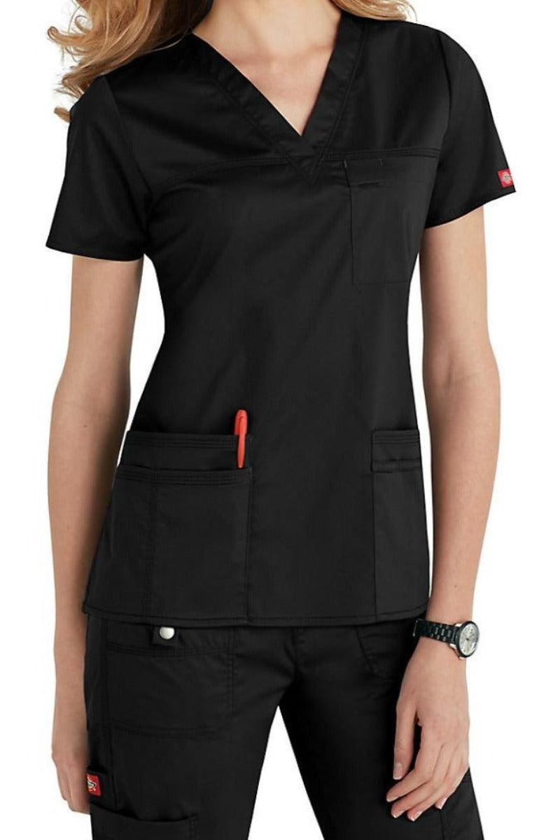 Dickies Scrub Top Gen Flex V Neck 817455 in Black at Parker's Clothing and Shoes.